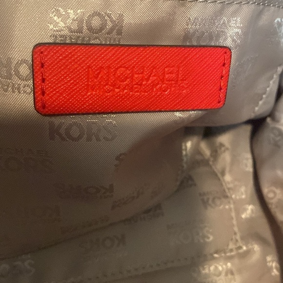 ♥️MICHAEL KORS♥️Dark Sangria Large Ariana Tote👜/NWOT - Picture 8 of 9